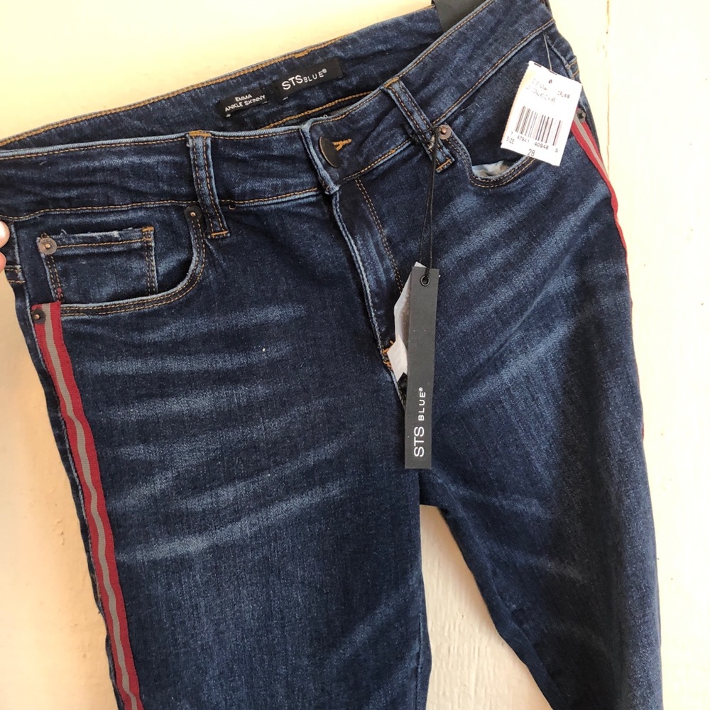 Jeans with stripe down leg